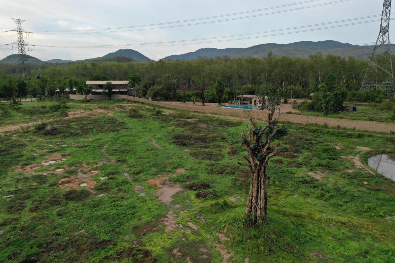 I love phants Lodge Ban Huai Thawai Extérieur photo
