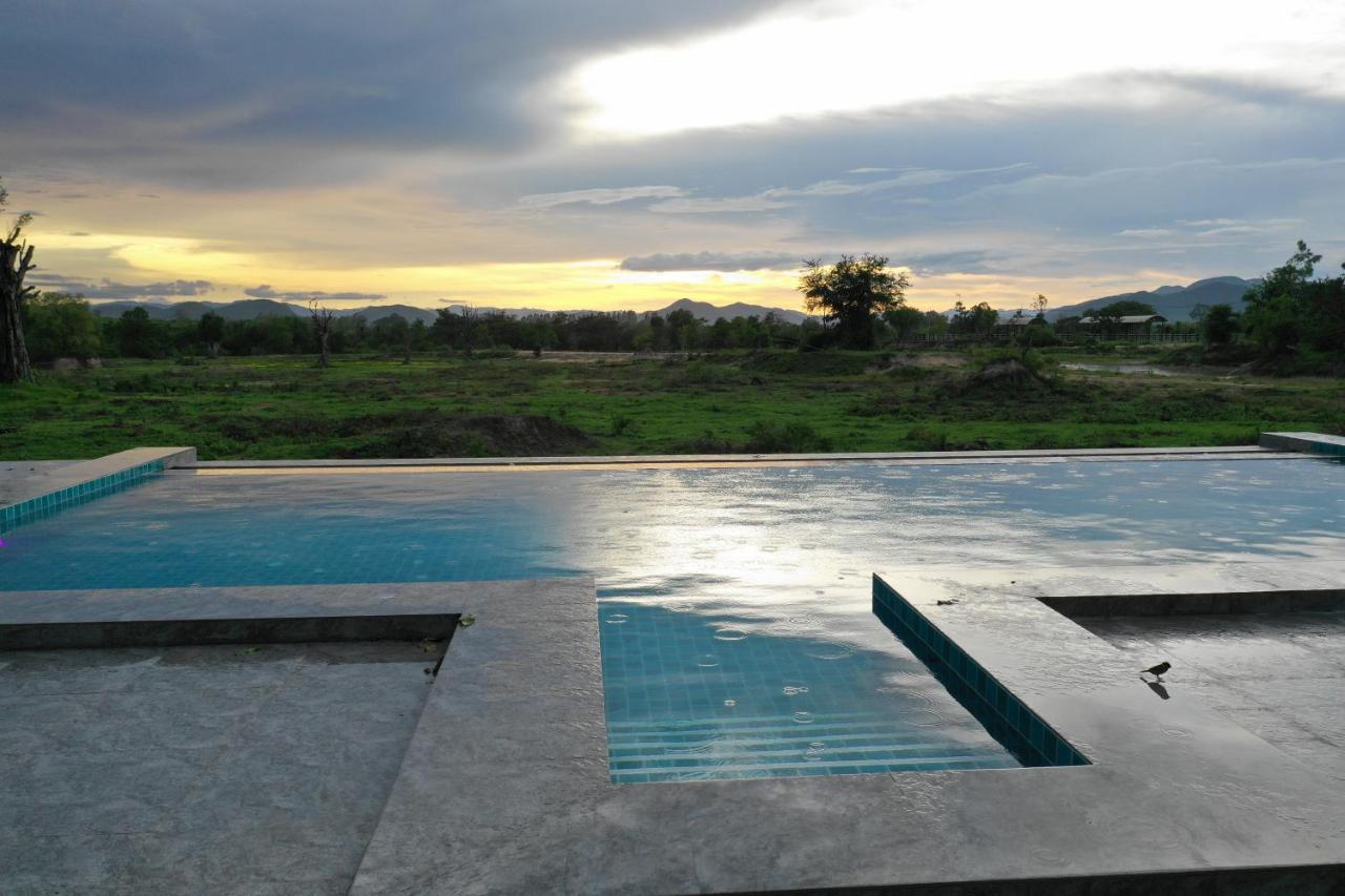 I love phants Lodge Ban Huai Thawai Extérieur photo