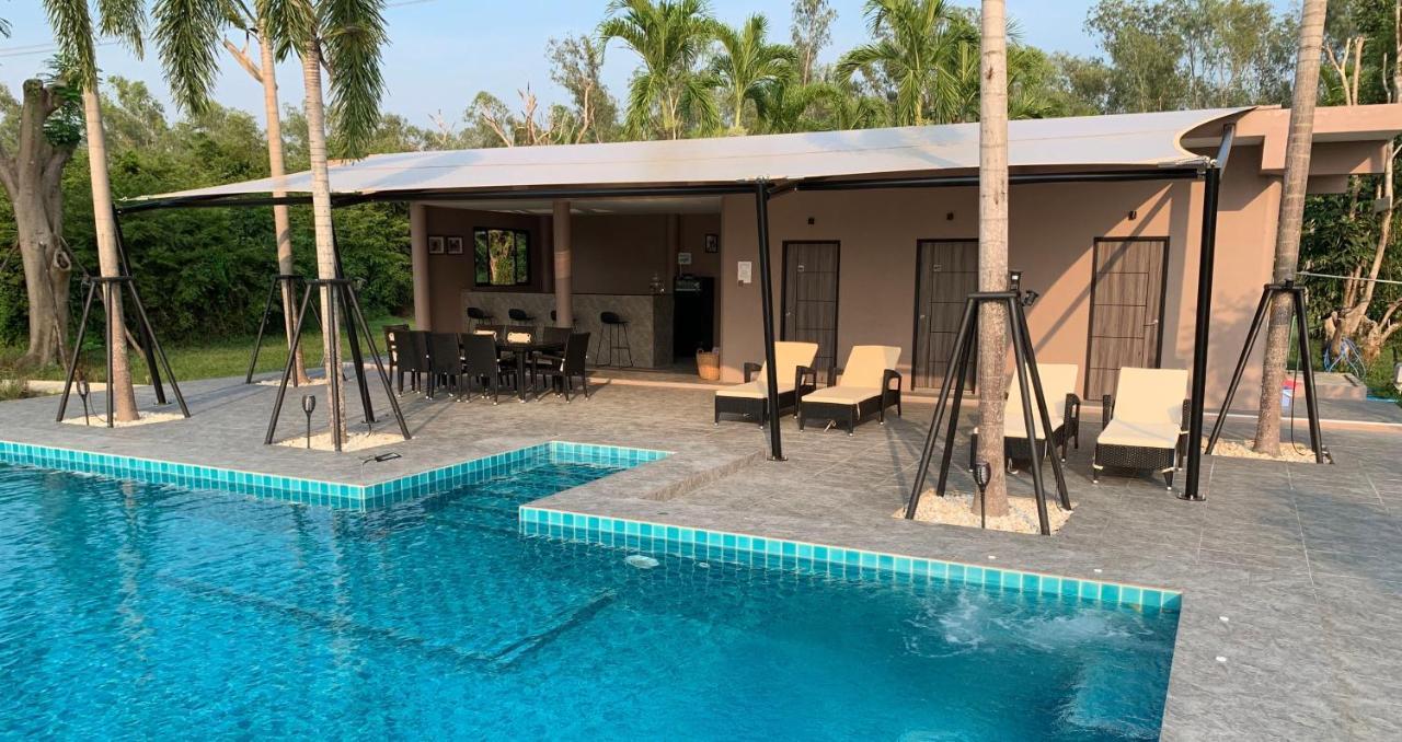 I love phants Lodge Ban Huai Thawai Extérieur photo